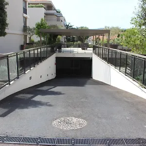Centre St Tropez Апартаменты